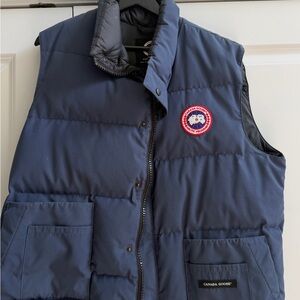 Canada Goose Down Puffer Vest Navy Blue Men’s M Arctic Program Winter Jacket